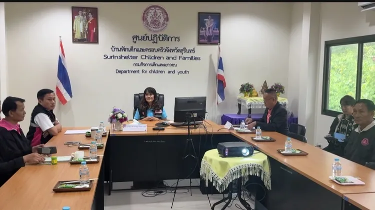 ผู้การตำรวจสุรินทร์ เผย การประชุมสหวิชาชีพฯ เกี่ยวกับเด็กชายชาวกัมพูชา มีมติให้ตรวจดีเอ็นเอ พิสูจน์ความเป็นพ่อลูก ทางฝ่ายปกครองจะดำเนินการจัดการเรื่องสัญชาติต่อไป