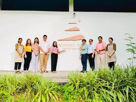 พาณิชย์จังหวัดตรัง พร้อมด้วยเจ้าหน้าที่และคณะกรรมการตรวจประเมินร้านอาหาร Thai Select  ลงพื้นที่ตรวจประเมินร้านอาหารที่ขอรับตราสัญลักษณ์ Thai SELECT ปี ๒๕๖๘  ในพื้นที่จังหวัดตรัง