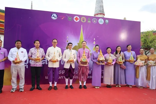 จังหวัดนครศรีธรรมราช แถลงข่าวพร้อมจัดงานประเพณีบุญสารทเดือนสิบและงานกาชาดจังหวัดนครศรีธรรมราช ประจำปี ๒๕๖๘ ภายใต้แนวคิด ๑๐๒ ปี บุญสารทเดือนสิบ ร้อยใจคนคอน สืบศิลป์ ศรัทธา บูชาบรรพชน หนุนเศรษฐกิจ
