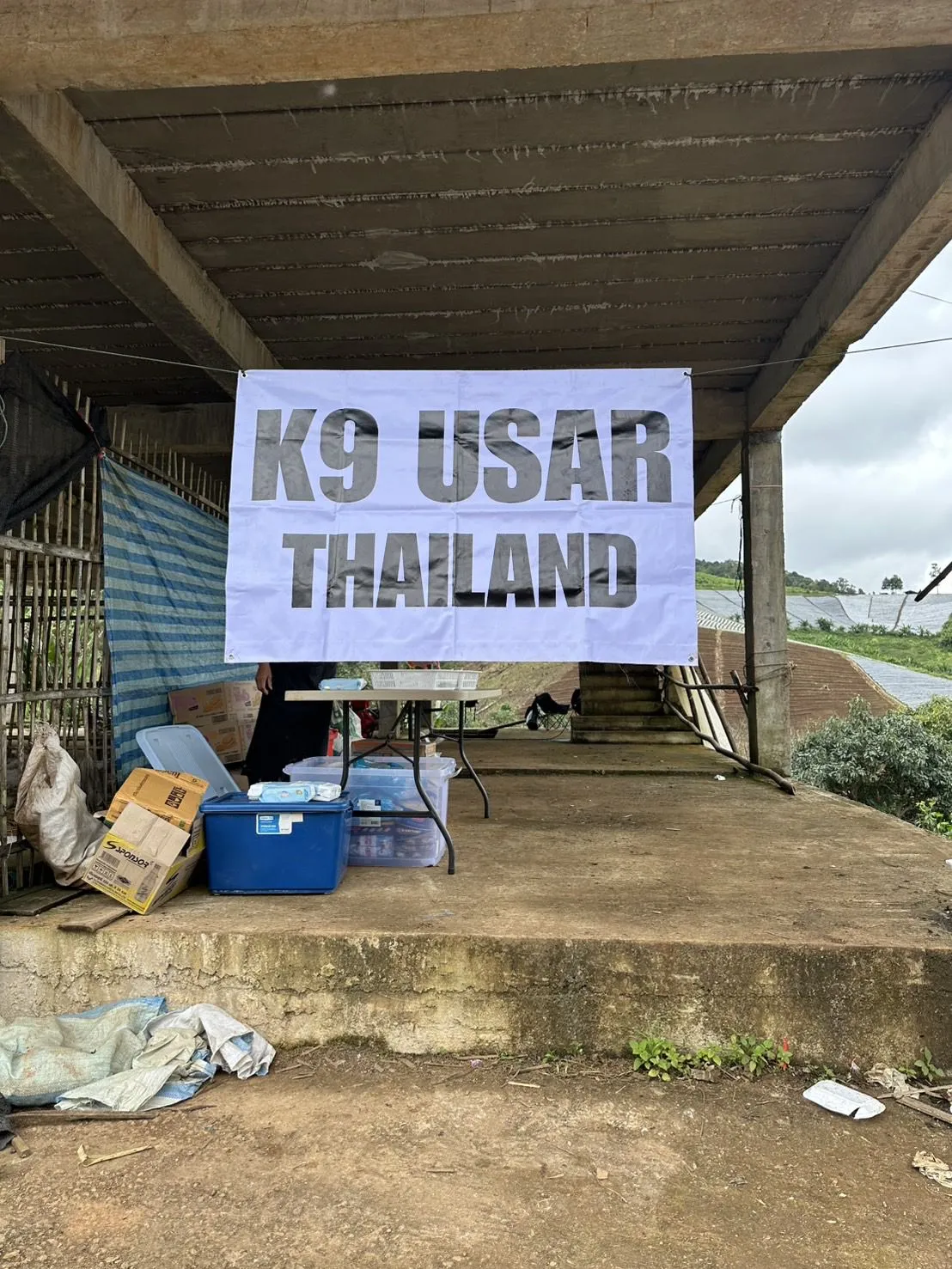 (มีคลิป) ทีมช่วยเหลือมนุษย์และสัตว์HARTร่วมกับทีมสุนัขกู้ภัยK๙ USAR ผนึกกำลังค้นหาผู้สูญหายภัยธรรมชาติแม่แจ่ม