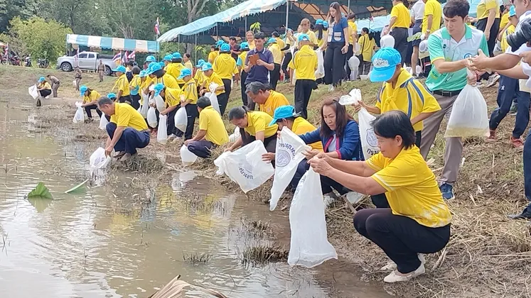 จังหวัดสกลนคร จัดพิธีปล่อยพันธุ์สัตว์น้ำ เนื่องในวันประมงแห่งชาติ ประจำปี ๒๕๖๘