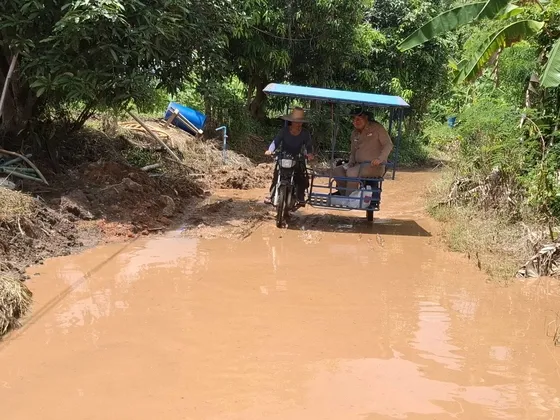 ผู้ว่าฯชัยภูมิ ลงพื้นที่ตรวจติดตามสถานการณ์น้ำในลำน้ำชี ลำปะทาว และลำห้วยสาขา เพื่อเตรียมพร้อมรับสถานการณ์อุทกภัยที่อาจเกิดขึ้นในช่วงฤดูฝน