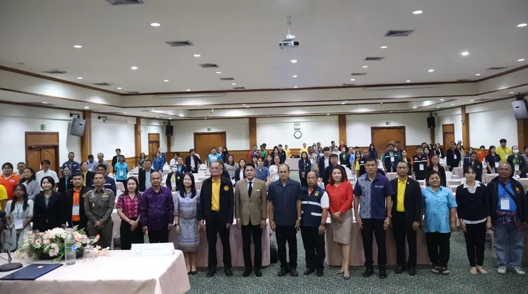 จังหวัดนครนายก จัดกิจกรรมโครงการ การสร้างเครือข่ายศูนย์ดำรงธรรมจังหวัดนครนายกให้มีส่วนร่วมในการจัดระเบียบสังคมปราบปรามผู้มีอิทธิพล และแก้ไขปัญหาหนี้ครัวเรือน ประจำปีงบประมาณ พ.ศ. ๒๕๖๘