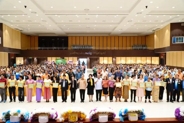 สำนักงานเกษตรและสหกรณ์จังหวัดฉะเชิงเทรา จัดนิทรรศการพืชสมุนไพร แปดริ้วเมืองสมุนไพร : อดีต ปัจจุบัน และอนาคต สู่การพัฒนาที่ยั่งยืน