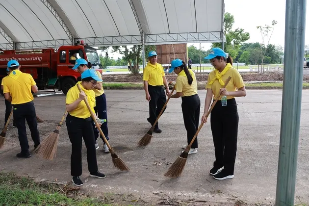 ผู้ว่าฯ หนองบัวลำภู นำทีมจิตอาสาพัฒนาศูนย์ราชการฯ น้อมรำลึก พระบิดาแห่งการแพทย์แผนปัจจุบันของไทย เนื่องในวันมหิดล
