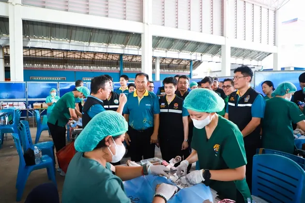 กรมปศุสัตว์เดินหน้าขับเคลื่อนโครงการเร่งรัดผ่าตัดทำหมันสุนัข–แมว คุมโรคพิษสุนัขบ้าในพื้นที่เสี่ยง ณ จังหวัดกำแพงเพชร ตามนโยบายของกระทรวงเกษตรและสหกรณ์ อย่างต่อเนื่องเพื่อ สัตว์ปลอดโรค คนปลอดภัย