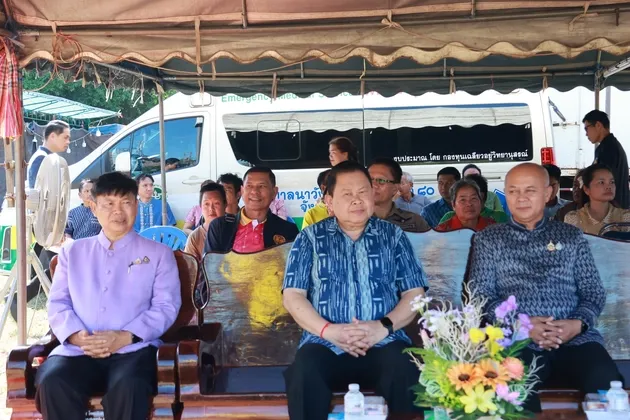 ผู้ว่าฯ หนองบัวลำภู พร้อมรองประธานสภาผู้แทนราษฎร เปิดงาน มหัศจรรย์ตลาดชาววัง ชูแนวคิด ๗ ช. กระตุ้นเศรษฐกิจชุมชน คาดเงินสะพัดกว่า ๒ แสนบาทต่อวัน