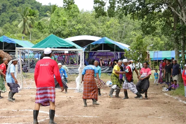 สีสัน ฟุตบอลรองเท้าบูท ใส่โสร่ง สืบสานวัฒนธรรม - วิถีชีวิตดั้งเดิมชาวมลายู