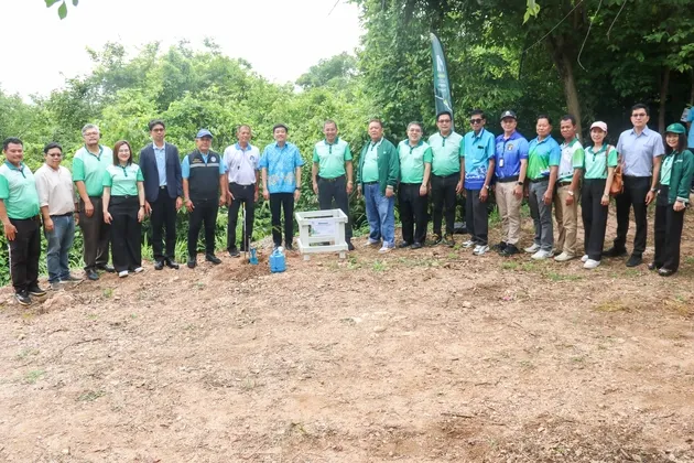นายอำเภอศรีราชา นำทีมร่วมกิจกรรมจิตอาสาปลูกต้นไม้ พื้นที่เขาน้ำซับ ปีที่ ๒ เพื่อฟื้นฟูพื้นที่สีเขียวและสร้างสิ่งแวดล้อมที่ยั่งยืน