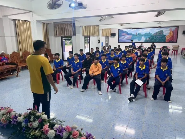 จังหวัดบึงกาฬ จัดกิจกรรม ฟุตบอลคลินิกสัญจร สัปดาห์สุดท้าย สร้างแรงบันดาลใจและเสริมทักษะสุขภาพกีฬาแก่เยาวชน